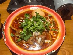 -楚东君•襄阳牛肉面牛杂煲(陆家嘴正大店)