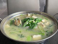 锅仔蛤蜊小白菜豆腐-京秀缘蒸汽海鲜农家菜大馅蒸饺