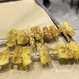 总的来说，这家烧烤摊的羊肉串是我吃过的最好吃的