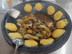 -粘豆包柴火铁锅炖