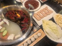 -百年川椒重庆老火锅(光谷店)