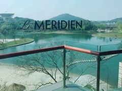 -上海佘山世茂艾美酒店