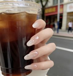 -桃色美甲沙龙