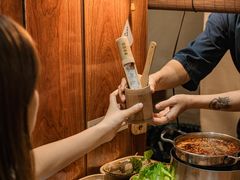 -独食火锅·半米屋台(直营总店)