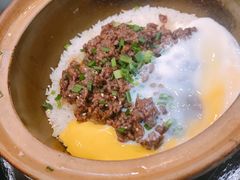 窝蛋牛肉煲仔饭-红星光发煲仔饭(大石街店)