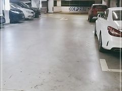 -大宁国际商业广场-地下停车库