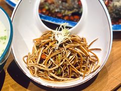 -有红鸡毛店·川菜(建设路店)