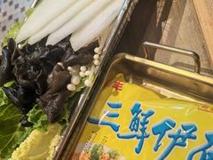 华丰三鲜意面-沙胆彪炭炉牛杂煲(上海日月光广场店)