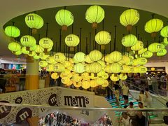 -m豆巧克力世界(上海世茂广场店)