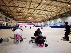 -乔波室内滑雪场