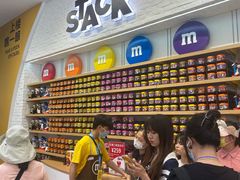 -m豆巧克力世界(上海世茂广场店)