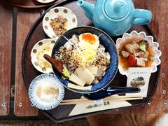 -啢啢茶寮(芳华横街店)