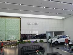 -弘仁宝佳比亚迪4S店(宝山旗舰店)