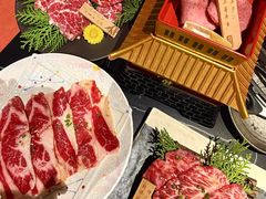 -山川小町·极番烧肉(新地假日广场店)