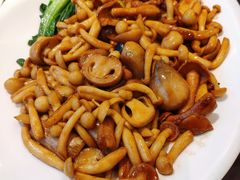 -赶海部落海鲜城(海阳路店)