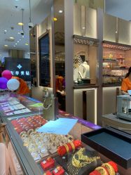 -六福珠寶(巴黎春天五角场店)