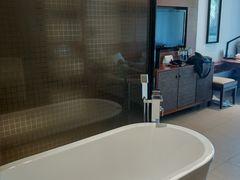 -三亚湾海居铂尔曼度假酒店