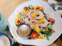 鲜柚芒果沙拉佐冰花酸梅酱-HELLO 27 意面·沙拉·帕尼尼