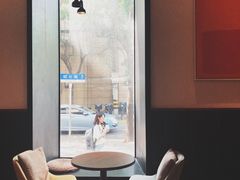 靠窗位-VESH COFFEE(定西路店)