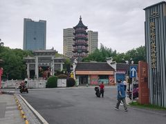 -绳金塔