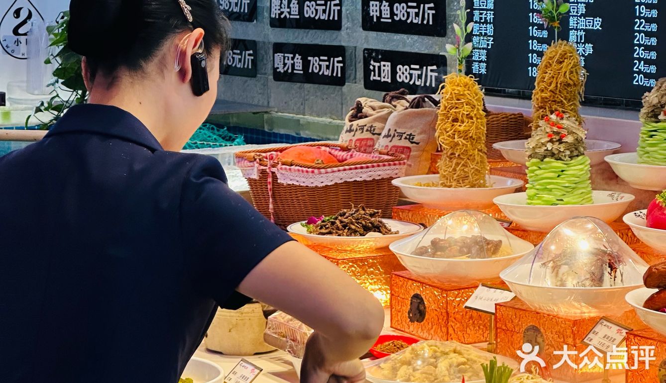 被东北朋友‼️反复拉来吃的铁锅炖…