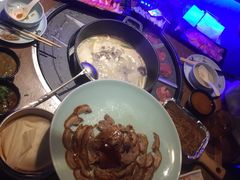 -三人行骨头王火锅(长寿店)