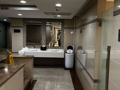 -上海龙之梦万丽酒店