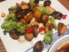 -云海肴·汽锅鸡·云南菜(天山百盛优客店)