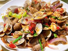 -三亚火车头万人海鲜广场