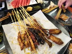 -何师烧烤·香辣蟹·川菜·30年老品牌(太古里旗舰店)