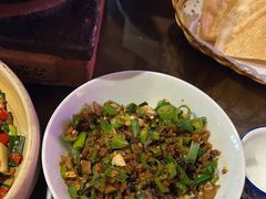 -富正毅三下锅·湘西韵味(天门山索道店)