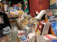 -西西弗书店&矢量咖啡(凯德晶萃广场店)