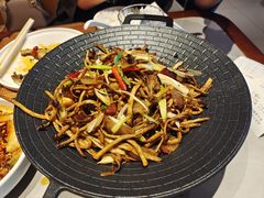 腊味干锅茶树菇-四川饭店(长白店)