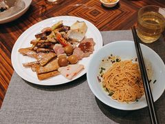 -君来湖滨饭店·玫瑰园