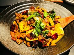 -辣尚瘾·烤鱼·新川菜(交大直营店)