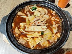 -极有家小鱼小鸡石锅煲(佳兆业店)