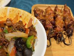 -乡村馕坑肉·烧烤·新疆菜·本地人更爱吃(阿勒泰首店)