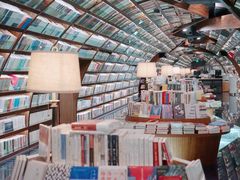 -钟书阁(珍园店)