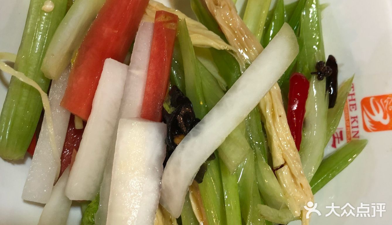 下雨天就要吃串串，这样才能暖暖的呐