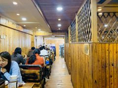 大堂-老东镇啤酒屋海鲜加工·蒸汽海鲜·海鲜烧烤(台东店)