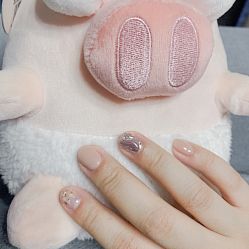 -蜜丝卡伦美甲美睫半永久