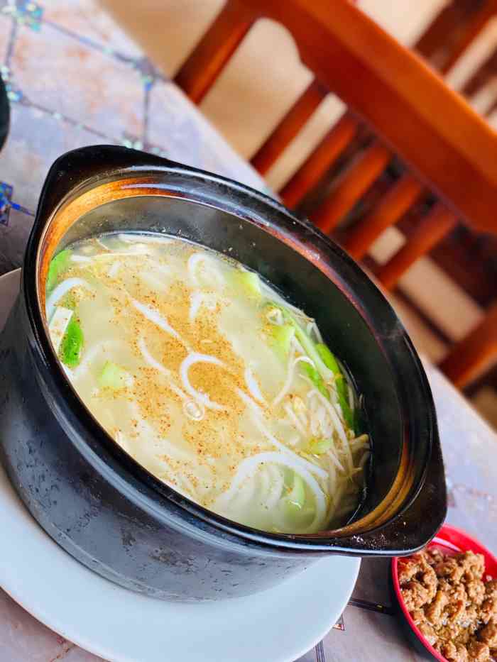 稻花香米线(东财店)-"不知大连为啥会有这么多米线店,不过味道确.