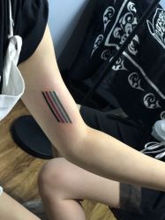 -猛子刺青纹身店