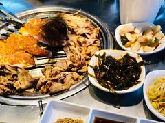 -韩聚屋韩国烤肉餐厅(新北万达店)