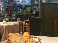 -Wolfgang’s Steakhouse 沃夫冈牛排馆(上海白玉兰广场店)