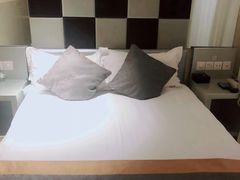 -Zsmart智尚酒店(上海北外滩四川北路东宝兴路地铁站店)