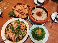 -老滇山寨•云南特色菜•地方菜•民族风情歌舞表演(金碧店)