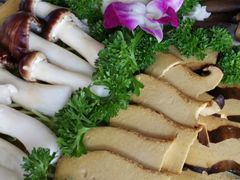 -慢丽江·云南野生菌土鸡锅(付家庄店)