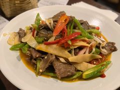酸木瓜炒牛肉-紫滇源云南生态菜(丹凤街店)