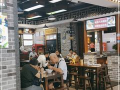 -黑白电视长沙小吃(美林M·LIVE天地东座店)